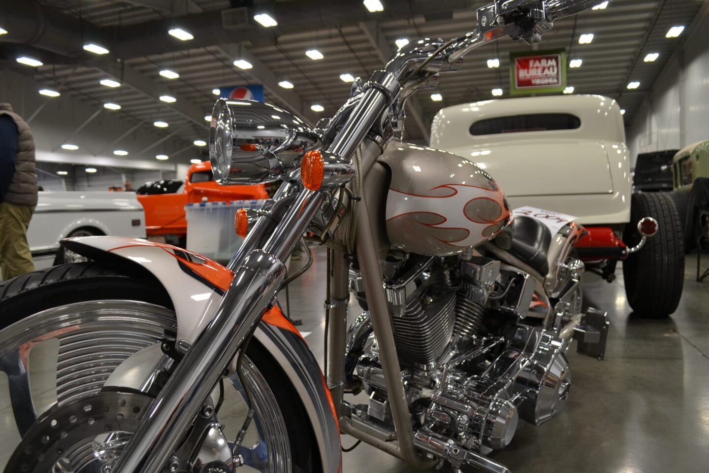 Cars at the Asphalt Angels show